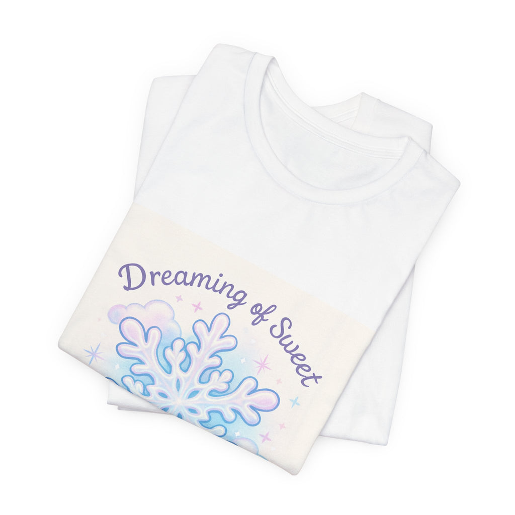 T-Shirt "Dreaming of Sweet Serenity" Snowflake Graphic