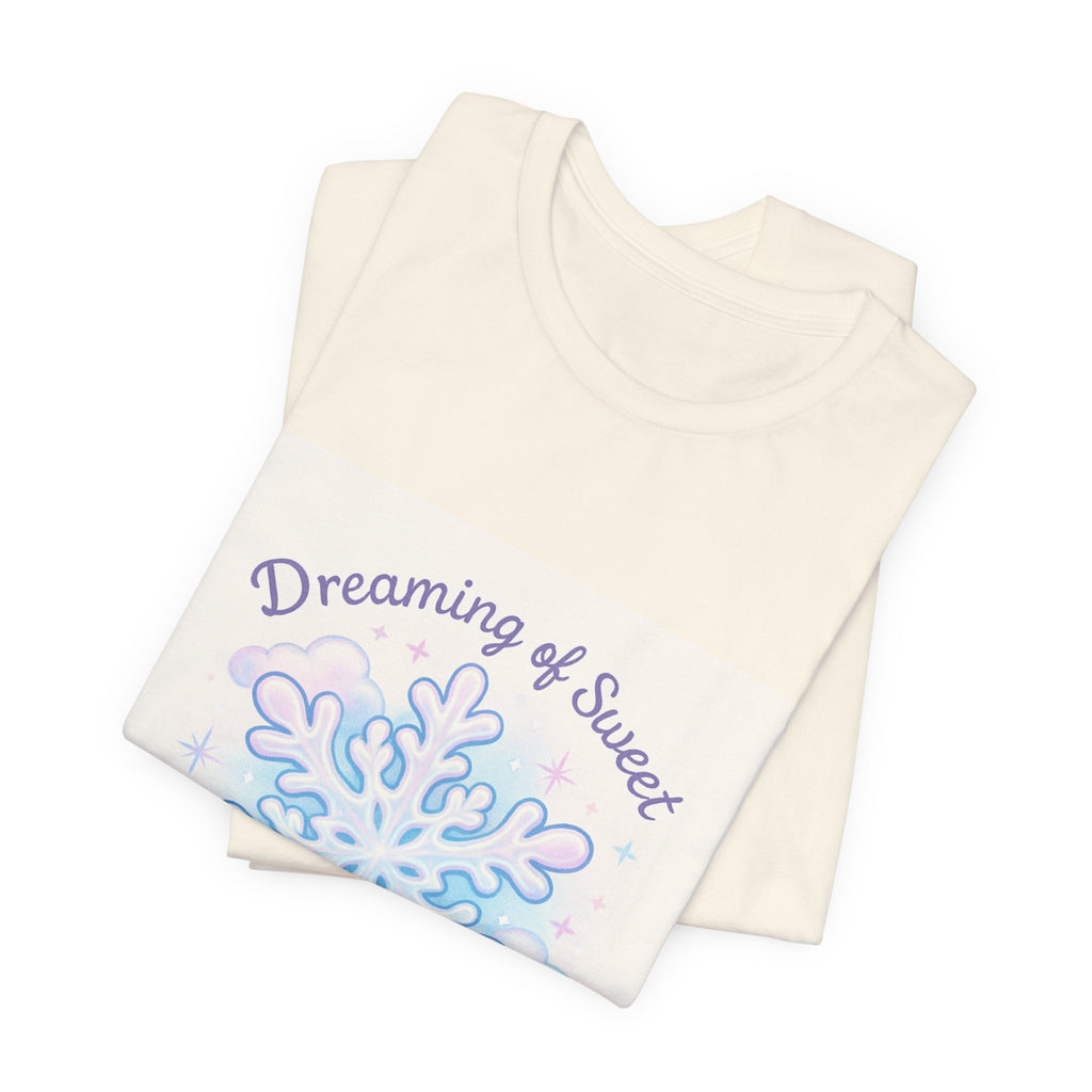 T-Shirt "Dreaming of Sweet Serenity" Snowflake Graphic